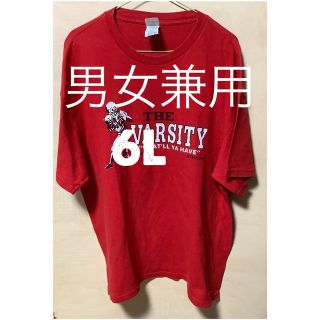 大きいサイズ男女兼用　スポーティーな絵柄の赤いプリントTシャツ(Tシャツ/カットソー(半袖/袖なし))