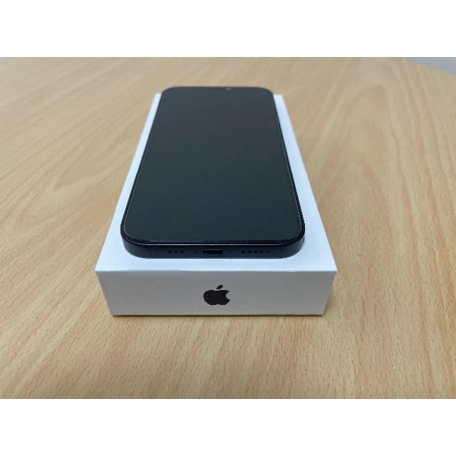 Apple(アップル)のiPhone12 本体　ブラック 64GB 　中古　美品　SIMフリー スマホ/家電/カメラのスマートフォン/携帯電話(スマートフォン本体)の商品写真