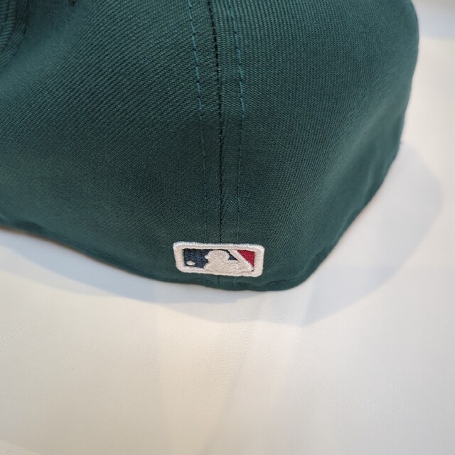 NEW ERA(ニューエラー)の新品　海外限定　カラーカスタム　NEWERA　CAP 　マリナーズ  7 1/2 メンズの帽子(キャップ)の商品写真