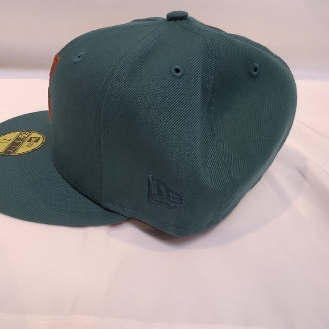 NEW ERA(ニューエラー)の新品　海外限定　カラーカスタム　NEWERA　CAP 　マリナーズ  7 1/2 メンズの帽子(キャップ)の商品写真