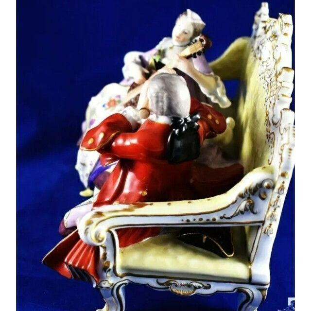 ●MEISSEN 【ソファーの二人】ケンドラー　マイセン　フィギュリン