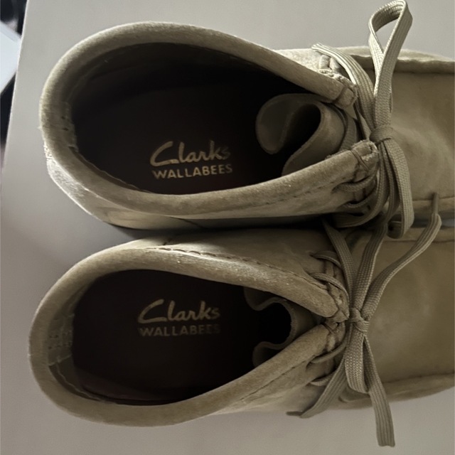 Clarks(クラークス)のクラークス　clarks ワラビー　ブーツ　ベージュ　UK6 メンズの靴/シューズ(ブーツ)の商品写真