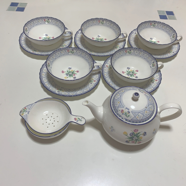 Noritake ティーセット　オランジュリー4504