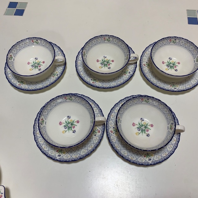 Noritake(ノリタケ)のNoritake ティーセット　オランジュリー4504 インテリア/住まい/日用品のキッチン/食器(食器)の商品写真