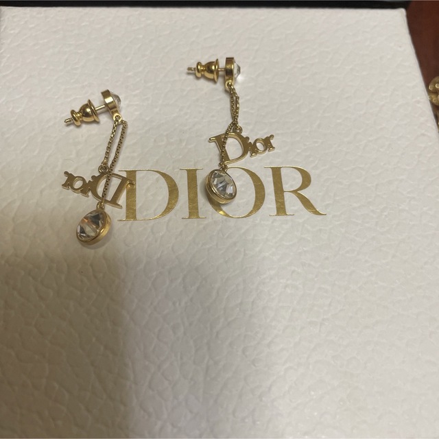 クリスチャン・ディオール ピアス dior クリスタル クリスチャン・ディオール ピアス dior クリスタル