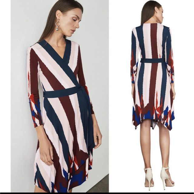 BCBGMAXAZRIA(ビーシービージーマックスアズリア)のBCBG ワンピース　美品　ラップワンピース　値下げ レディースのワンピース(ひざ丈ワンピース)の商品写真