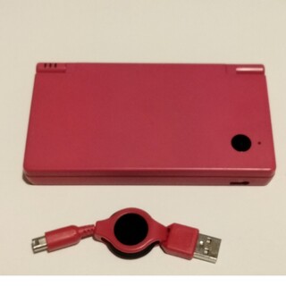 ニンテンドーDS(ニンテンドーDS)のDSi ピンク　本体＋充電ケーブル　Rボタンやや不調(携帯用ゲーム機本体)