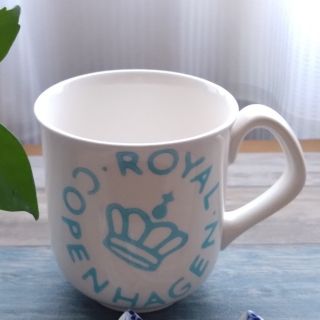 ロイヤルコペンハーゲン(ROYAL COPENHAGEN)の☆廃盤品☆ロイヤルコペンハーゲン ニューシグネチャー　マグカップ(食器)