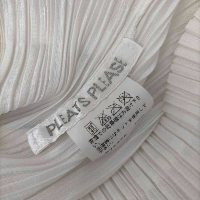 PLEATS PLEASE ISSEY MIYAKE(プリーツプリーズイッセイミヤケ)のPLEATS PLEASE ISSEY MIYAKE(プリーツプリーズイッセイミ レディースのジャケット/アウター(その他)の商品写真