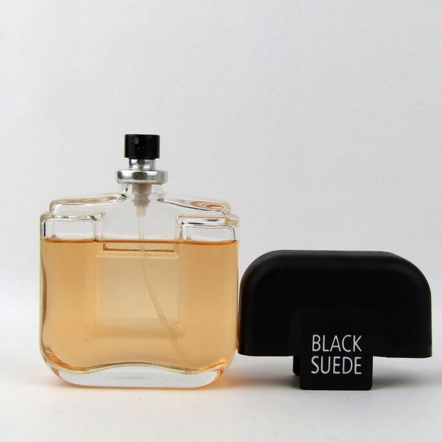 エイボン 香水 ブラックスエード BLACK SUEDE コロン 残7割程度 フレグランス 若干汚れ有 メンズ 100mlサイズ AVON