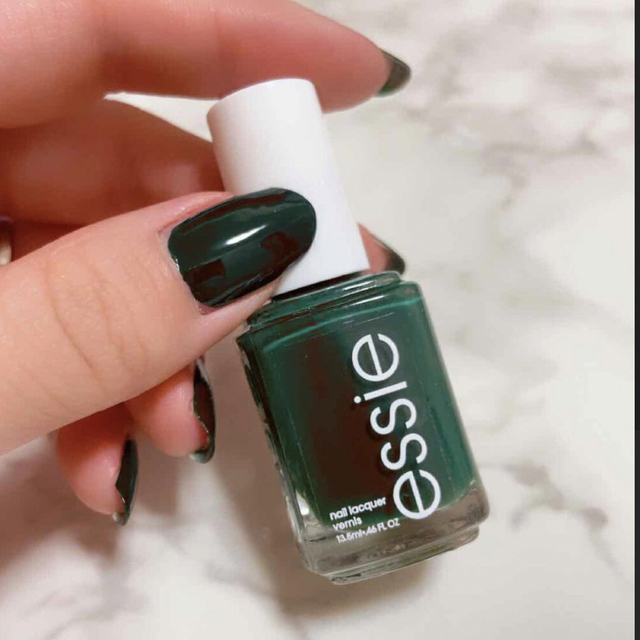 Essie(エッシー)の新品未開封☆essie☆ネイルポリッシュ 706 コスメ/美容のネイル(マニキュア)の商品写真