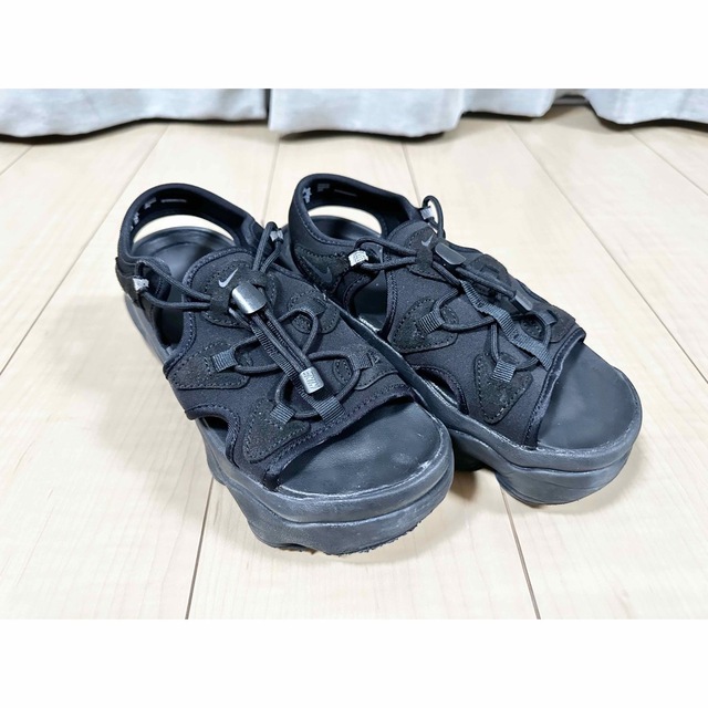 NIKE(ナイキ)のナイキ KOKO SANDAL ココサンダル CI8798-003 ブラック レディースの靴/シューズ(サンダル)の商品写真