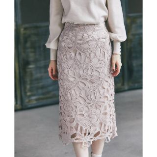 トッコクローゼット(TOCCO closet)のトッコクローゼットリュクス リボンレースタイトスカート 膝丈 グレージュ(ひざ丈スカート)