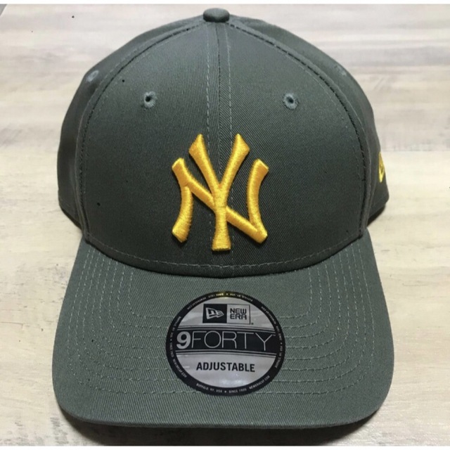 NEW ERA(ニューエラー)のNew Era NY ニューエラ ヤンキース キャップ カーキ 新品未使用 メンズの帽子(キャップ)の商品写真