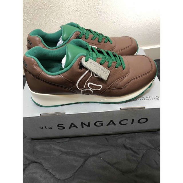 サンシカゴSANGASIO 茶色 緑色 スニーカー  新品 26.5cm メンズの靴/シューズ(スニーカー)の商品写真