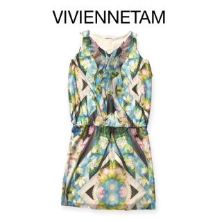 ヴィヴィアンタム(VIVIENNE TAM)の未使用　VIVIENNETAM  フリル　Vネック　ワンピース　パワーネット(ひざ丈ワンピース)