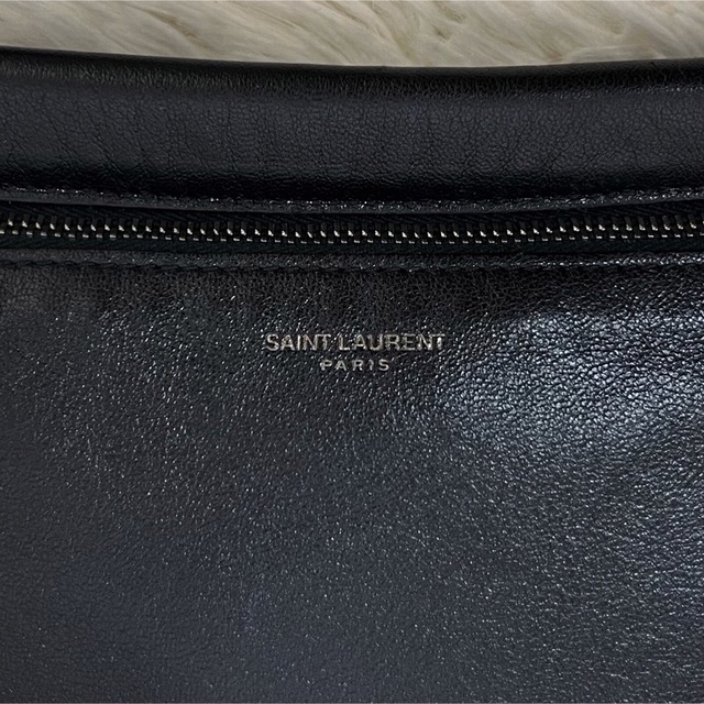 シルバー/レッド 人気♡縦長♡SAINT LAURENT サンローラン レザー