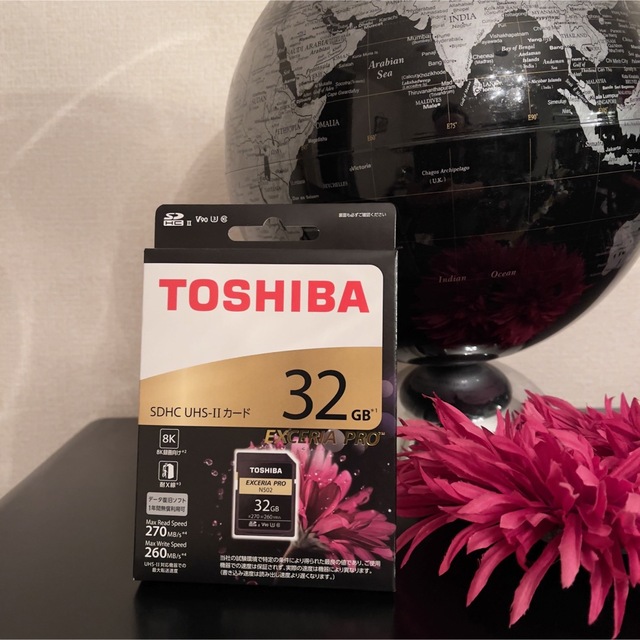 東芝(トウシバ)の日本製 TOSHIBA 東芝 SDカード 新品 SDHC SDXU-D032G② スマホ/家電/カメラのカメラ(その他)の商品写真