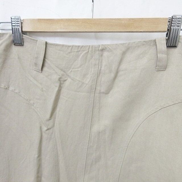 Emporio Armani(エンポリオアルマーニ)のエンポリオアルマーニ スカート フレアー マーメイド ひざ丈 ベージュ 42 レディースのスカート(ひざ丈スカート)の商品写真