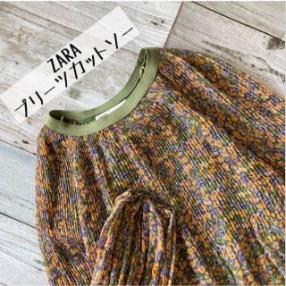 ザラ(ZARA)のザラZARA花柄カットソープリーツ透け素材グリーン古着(Tシャツ(長袖/七分))