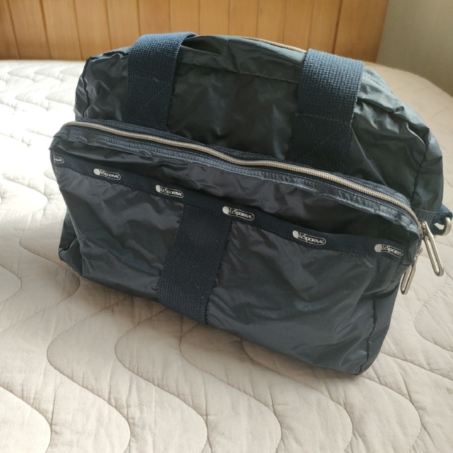 LeSportsac(レスポートサック)のレスポートサック　バック　ネイビー レディースのバッグ(トートバッグ)の商品写真
