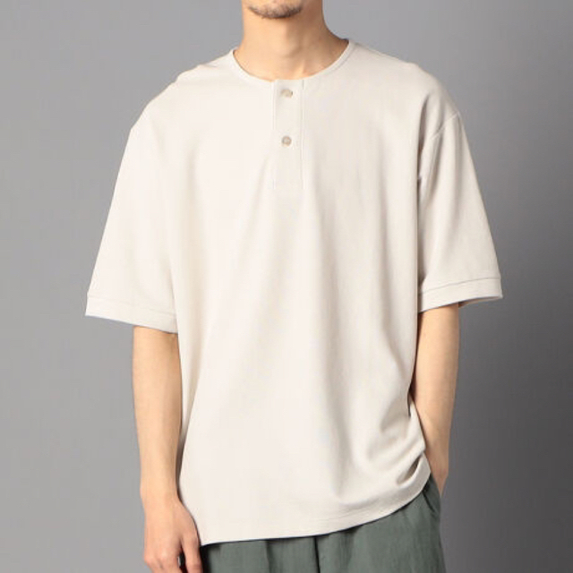 handvaerk(ハンドバーク)のHANDVAERK S/S コットンピケ ヘンリーネック 半袖 カットソ メンズのトップス(Tシャツ/カットソー(半袖/袖なし))の商品写真