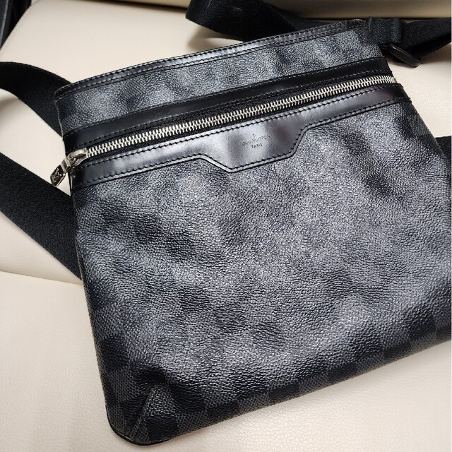 LOUIS VUITTON ダミエ・グラフィットトマス ショルダーバッグ ...