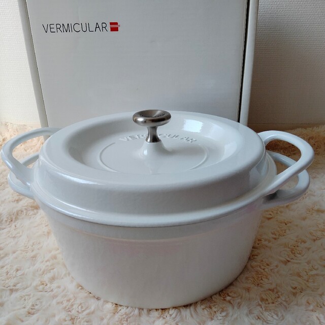 Vermicular - VERMICULAR★バーミキュラ 22㎝ OVEN POT ROUND★ホワイの通販 by mity825's