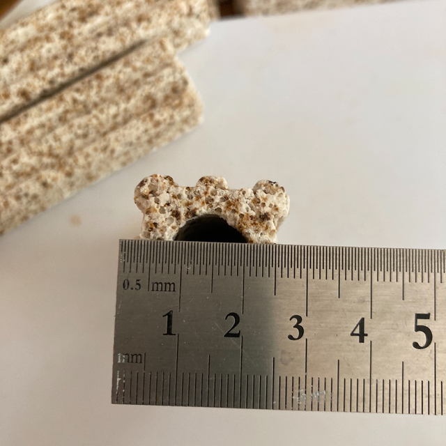 国内発送】 業者様愛され最強高品質納豆菌入り多孔質角棒ろ材 100+10