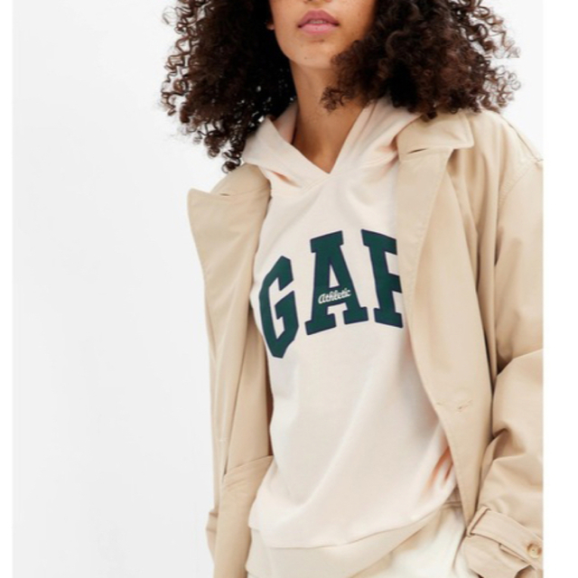 GAP(ギャップ)の新品✨タグ付き♪定価6,990円　ギャップ　柔らかな綿パーカー　 レディースのトップス(パーカー)の商品写真