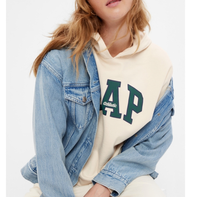 GAP(ギャップ)の新品✨タグ付き♪定価6,990円　ギャップ　柔らかな綿パーカー　 レディースのトップス(パーカー)の商品写真