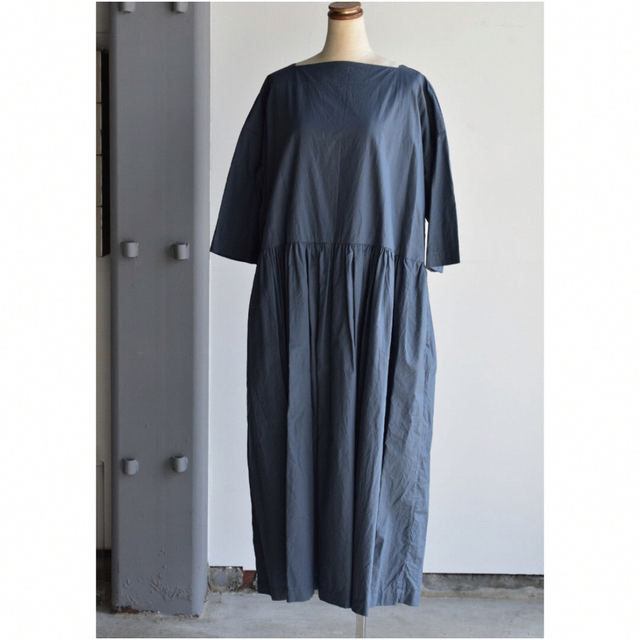 【今季】TOUJOURS / PLEATED BOATNECK DRESS