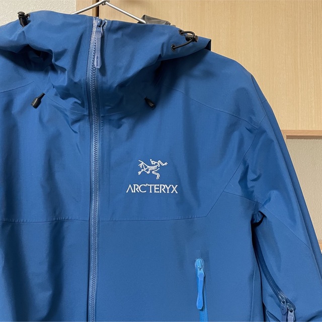 ARC'TERYX(アークテリクス)のarc'teryx アークテリクス メンズのジャケット/アウター(マウンテンパーカー)の商品写真