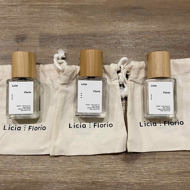 入手困難  Licia Florio  ネイル