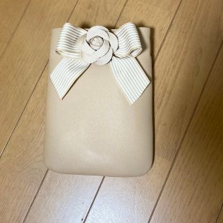 スマホショルダー　カメリア　ベージュ(その他)