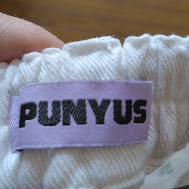 PUNYUS(プニュズ)のPUNYUS ホワイトジーンズ　サイズ2 レディースのパンツ(デニム/ジーンズ)の商品写真