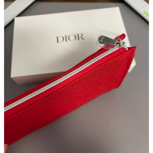 Christian Dior(クリスチャンディオール)の【新品】 2022年最新ディオール　ノベルティ　コスメポーチ  レディースのファッション小物(ポーチ)の商品写真