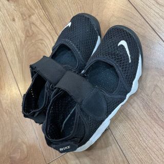 ナイキ(NIKE)の NIKE RIFT ナイキ リフト【キッズ スニーカー】(サンダル)