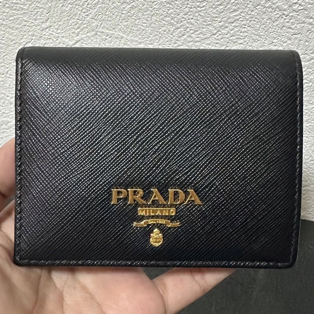 PRADA(プラダ)のPRADA1MH204サフィアーノマルチカラー二つ折りミニ財布 レディースのファッション小物(財布)の商品写真