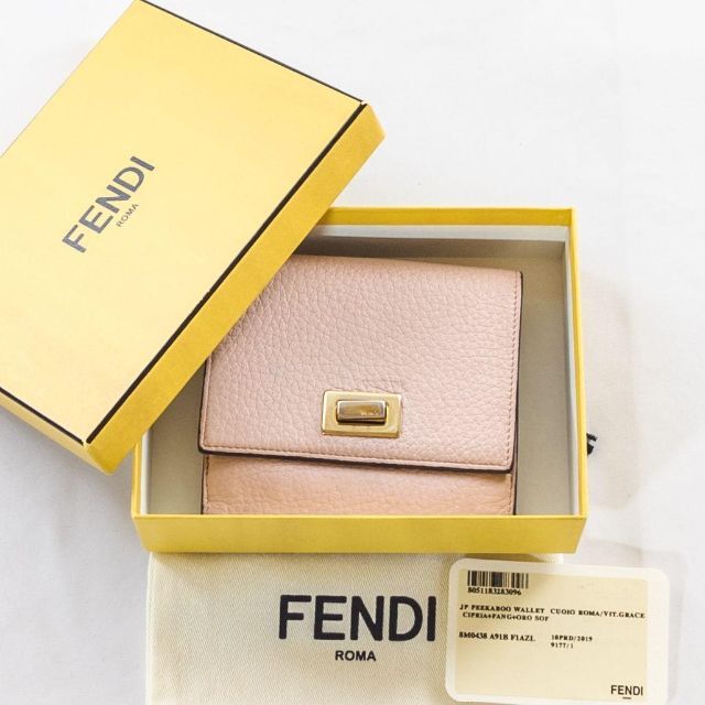 高品質好評 FENDI(フェンディ) セレリア 2つ折り財布 ピンク レザー
