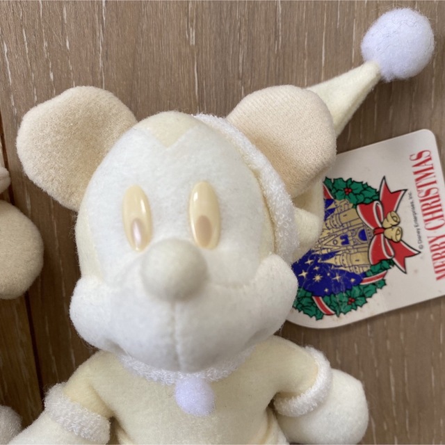 Disney(ディズニー)のディズニーリゾート レトロ クリスマス ぬいぐるみバッジ エンタメ/ホビーのおもちゃ/ぬいぐるみ(キャラクターグッズ)の商品写真