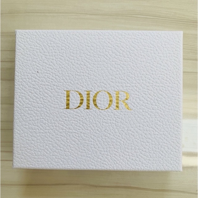 Dior(ディオール)のDior オードゥトワレ&ミラー　ノベルティ【新品未使用】 エンタメ/ホビーのコレクション(ノベルティグッズ)の商品写真