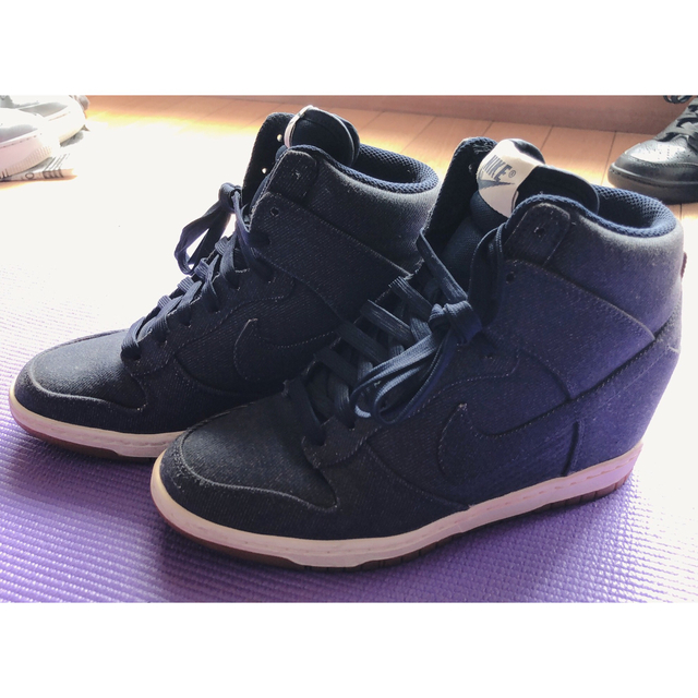 NIKE DUNK SKY HIエッシェンシャル　インヒール24