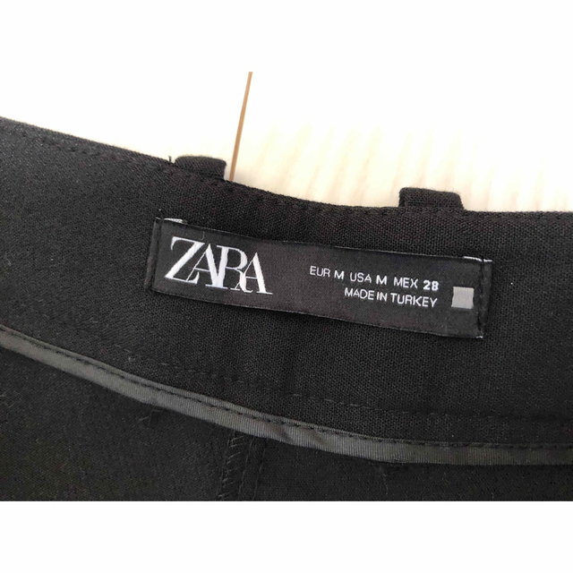 ZARA(ザラ)のm様用　ZARA ダーツ ハイウェスト バミューダパンツ M レディースのパンツ(ショートパンツ)の商品写真