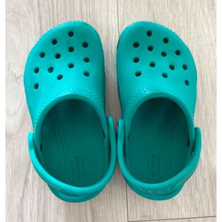 クロックス(crocs)の【hima様専用】クロックス 15cm グリーン サンダル(サンダル)