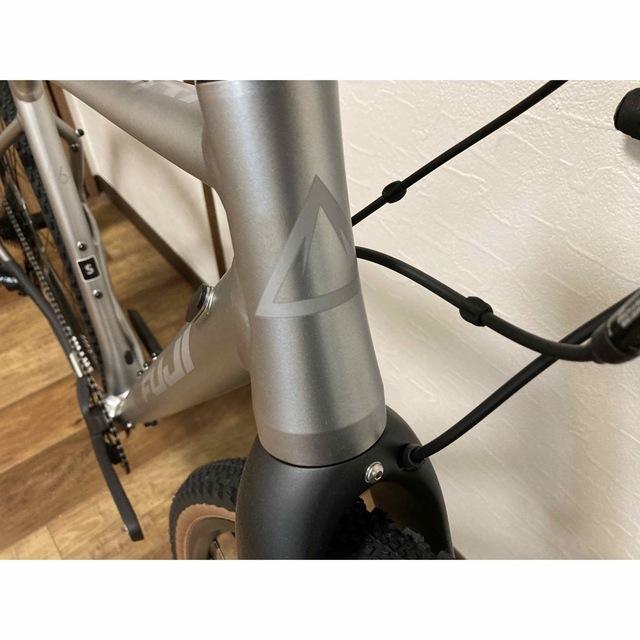 FUJI BIKES(フジバイクス)の未使用品 FUJI JARI1.3 グラベルロード カーボンフォーク スポーツ/アウトドアの自転車(自転車本体)の商品写真