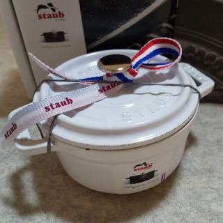 ストウブ(STAUB)のストウブ(staub)／ピコ ココット ラウンド【10cm】ピュアホワイト：新品(調理道具/製菓道具)