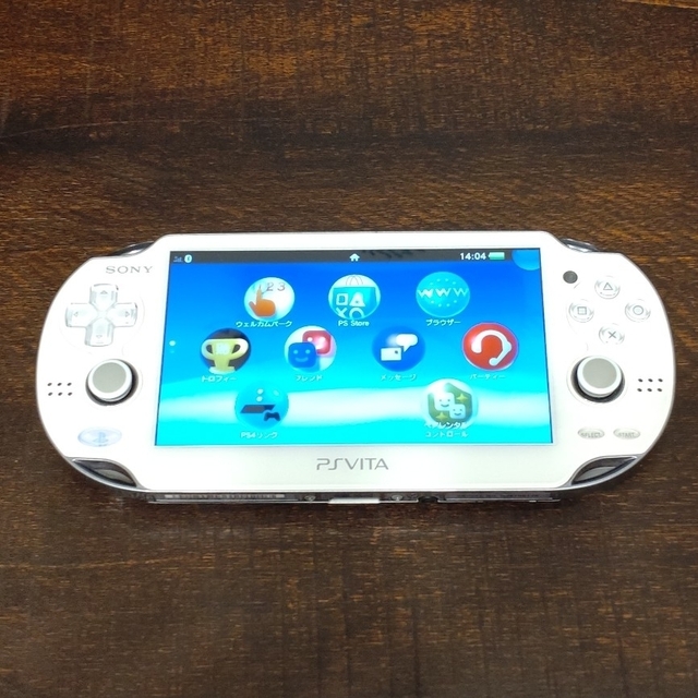 PlayStation Vita - PlayStation Vita PCH-1100 ホワイト本体 おまけ付 ...