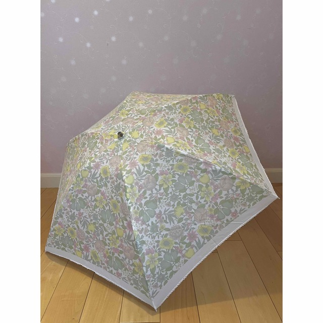 CLINIQUE(クリニーク)のクリニーク折りたたみ傘 レディースのファッション小物(傘)の商品写真