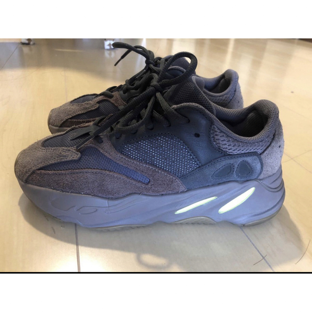 YEEZY（adidas）(イージー)のYEEZY BOOST 700 WAVE RUNNER DARK GREY メンズの靴/シューズ(スニーカー)の商品写真